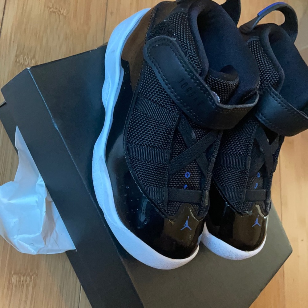 Jordan 6 (Black & Blue)